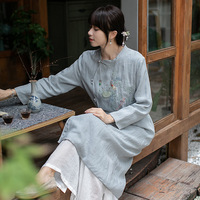Vente en gros Cardigan ouvert sur le devant Robe en lin à manches longues Femme Robe en lin de style chinois Robe en lin brodée