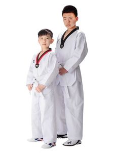 Uniforme de <span class=keywords><strong>Taekwondo</strong></span> de haute qualité et durable WTF Corée Dobok en tissu unisexe pour l'entraînement aux arts martiaux, équipement sportif pas cher - Product Image 2