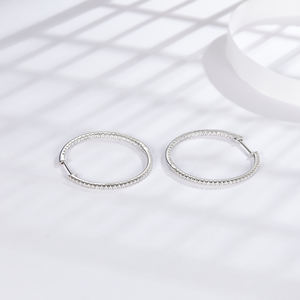 ต่างหูเงินสเตอร์ลิงทรงกลมประดับมอยส์ซาไนต์คุณภาพสูง - Product Image 1