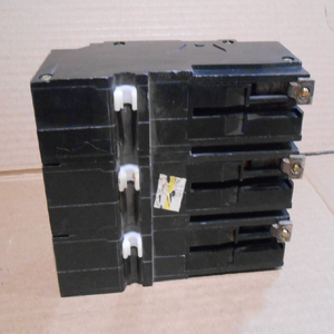 Nouveau disjoncteur original SQD QOB3110VH en stock, 110 3P 240V TYPE <span class=keywords><strong>QOD</strong></span> 110A 3 pôles 22KA - Product Image 5