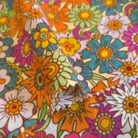 Tissu Popeline Tissé Imprimé Floral Nouveaux Designs Très Vendus Peigné Respirant Léger pour Robes de Filles
