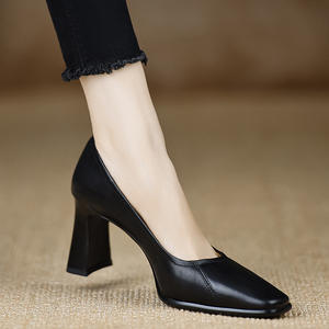 Nouvelles Chaussures Plates Mary Jane Style Français Printemps-Été-Automne 2026, Rétro Britannique, à Semelle Épaisse en Cuir, Douces et Tendance - Product Image 2