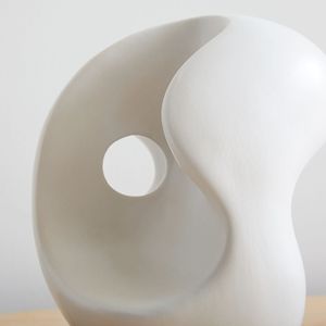 Objets sculpturaux en céramique décoration de table maison blanche ormanent de table en céramique - Product Image 3