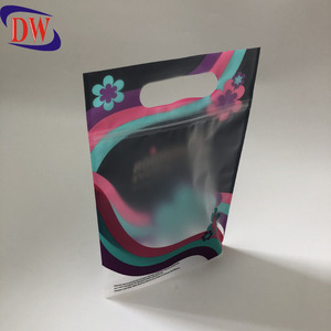 <span class=keywords><strong>Pochette</strong></span> debout mate avec poignée découpée en plastique laminé sac de transport avec cadre <span class=keywords><strong>photo</strong></span> à fermeture éclair givré personnalisé - Product Image 1