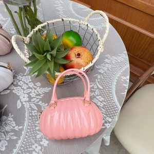 Nouveaux Sacs à Main Mini Bandoulière pour Femmes 2026 – Petits Sacs en PVC en Forme de Citrouille pour Filles <span class=keywords><strong>avec</strong></span> Chaînes - Product Image 4