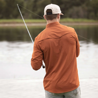 Chemises de pêche pour hommes en tissu extensible de taille américaine avec boutons-pression perlés, fentes d'aération au dos, poches zippées et trou pour lunettes de soleil