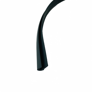 <span class=keywords><strong>Profilé</strong></span> <span class=keywords><strong>en</strong></span> <span class=keywords><strong>PVC</strong></span> <span class=keywords><strong>noir</strong></span> extrudé <span class=keywords><strong>en</strong></span> forme de <span class=keywords><strong>U</strong></span> pour l'étanchéité et la protection des bords de portes et fenêtres – Excellente performance - Product Image 1