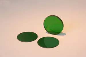 VG11 फैक्टरी अनुकूलित 2mm मोटी हरे रंग ऑप्टिकल Dichroic ग्लास फिल्टर LB2