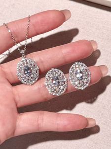 Juego de Joyería UM de Plata 925 con Espinela Cultivada en Laboratorio Misty Jiangnan, Chapado en Oro de 18K, Regalo de Compromiso (Aretes + Colgante) - Product Image 4