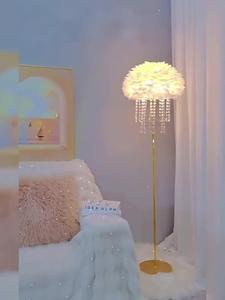 Lámpara de pie de pluma moderna para sala de estar, dormitorio, decoración del hogar, lámpara de pie de pluma de cristal de lujo - Product Image 6