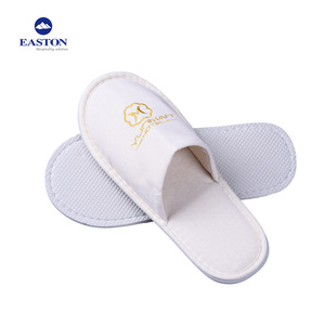 Chaussons d'hôtel confortables en coton jetable, chaussons de chambre à coucher en Chine pour femmes, chaussons d'hôtel bon marché et confortables - Product Image 5