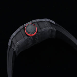 Cette montre mécanique lumineuse pour collectionneurs de montres, qui révolutionne l'industrie, est un coup de poing pour les passionnés. - Product Image 2