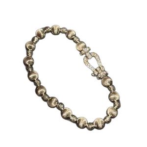 Pulsera de tungsteno con ojo de gato y hebilla de herradura de estilo retro de lujo ligero, chapada en oro, para mujer, de Little Red Book - Product Image 5