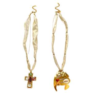 Ciondolo a Forma <span class=keywords><strong>di</strong></span> Cuore Cristiano in Acciaio Inox con Accenti in Zircone Colorato e Conchiglia, Collana Trendy Versatile e Unica per Donne - Product Image 5