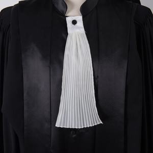 Robe et toge judiciaire traditionnelle noire de qualité supérieure pour avocats et magistrats - Product Image 3