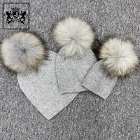 Janefur personalizado niñas niños cálido Real mapache Bola de piel de punto Angora sombrero invierno lindo gris Rosa Bola de piel gorros sombrero