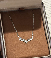 Collier Pendentif Moissanite Micro-Pavé « Un Cerf à tes Côtés » en Argent S925, Chaîne de Clavicule Tendance pour le Quotidien, Vente en Gros