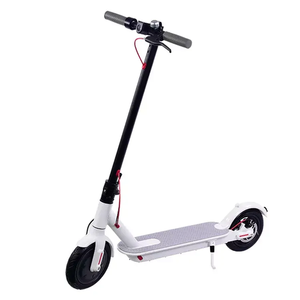 Monopattino Elettrico Pieghevole da 350W all'Ingrosso con Ruote da 8.5 Pollici Doppia Sospensione e Pneumatici da 5 Pollici Batteria al Litio per Adulti - Product Image 5