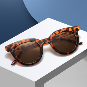 Gafas de Sol Retro Vintage con Marco de Ojo de Gato, Gafas de Sol Redondas de Lujo para Mujer - Product Image 2