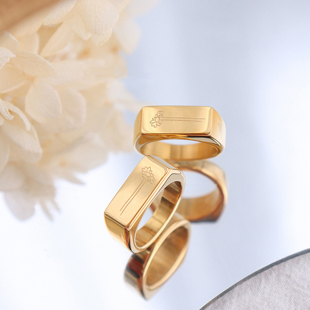 Simple Designs Jewellery Custom LOGO 18k Gold Plated Stainless Steel Wedding Ring Woman Man