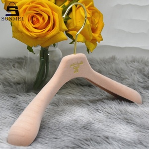 Hot Sale <strong>Mini</strong> Children's Custom Logo Durable Luxury Velvet Kid <strong>Hangers</strong> - Product Image 2