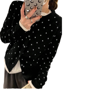 Cardigan in <span class=keywords><strong>maglia</strong></span> oversize nero personalizzato con stampa a <span class=keywords><strong>pois</strong></span>, abbottonatura frontale, maniche lunghe, anti-pilling e anti-piega - Product Image 1