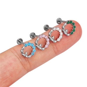 Pendientes de titanio ASTM F136 de alta calidad con diseño de hojas de arce y circonitas, redondos, para la parte superior del lóbulo, joyería corporal para mujer - Product Image 5