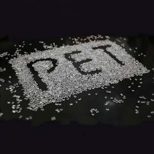 Los mejores nuevos gránulos de PET reciclables, copos de resina reciclada de tereftalato de polietileno para botellas, producto PET galardonado - Product Image 1