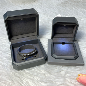 Caja de Regalo de Lujo de Primera Calidad, Octogonal, Gris, con Iluminación LED, Caja para Joyería Forrada en Terciopelo, Exquisita Caja para Pulseras - Product Image 2