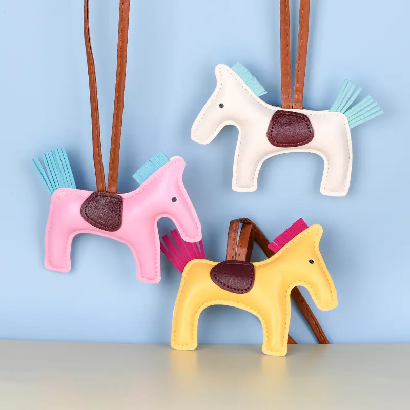 RENHUI Gold Shaped Head Tassel Seahorse Mini Horse Keyring Key Ring Custom Animal Keychains Key Chains With Horse