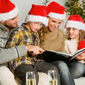 Chapeau de Noël en peluche longue avec pompon, couleur personnalisée, pour adultes - Idéal pour les fêtes et l'extérieur - Product Image 3