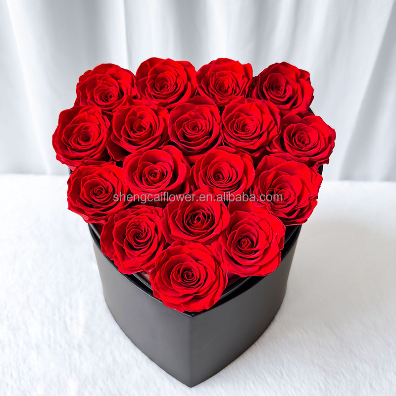 red heart 17 roses
