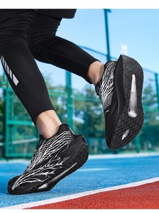 <span class=keywords><strong>Scarpe</strong></span> da Corsa con Suola Spessa ad Alta Elasticità Traspiranti Ammortizzanti con Piastra in Carbonio Luminosa per Uomini e Donne - Product Image 4