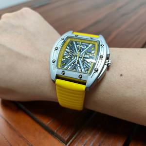 Nuevo reloj mecánico para hombre con forma de tonneau, esqueleto, fondo transparente, resistente al agua, luminoso, elegante reloj de pulsera - Product Image 3