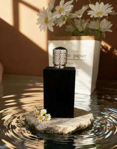 Perfume en Aerosol de Larga Duración con Aroma Floral y Frutal de Marca Popular para Hombres y Mujeres Árabes, Aroma Original - Product Image 1