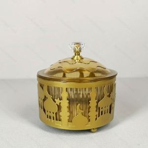 ถาดเสิร์ฟโลหะสีทองและสีดำพร้อมฝาปิดสำหรับตกแต่งเทศกาลรอมฎอน 2024 ถาดขนมสำหรับเทศกาลอีดสำหรับชาวมุสลิม ตกแต่งโต๊ะ - Product Image 5