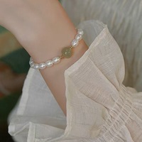 Bracelet en perles d'agate verte et de perles d'eau douce de haute qualité fait à la main