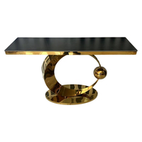 Table à manger en pierre frittée de luxe avec support en acier doré, design moderne pour la maison et l'hôtellerie
