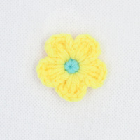 Pas cher bricolage Crochet fleurs accessoires vêtements tricoté Amigurumi fleur T-shirt broche de poitrine