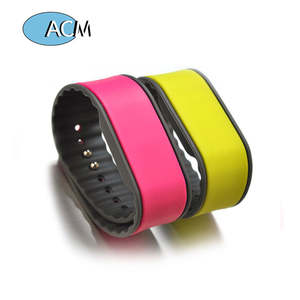 Pulsera RFID Ajustable de Silicona para Adultos de Doble Color, Regrabable, con UID Modificable de 13.56Mhz, Modelo S50 - Product Image 5