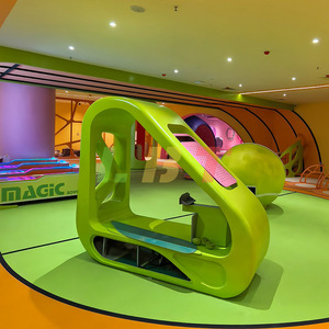 Décoration d'espace commercial en fibre de verre, design d'intérieur personnalisé pour aire de jeux intérieure - Product Image 4