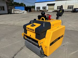 Motor Honda Fácil de operar 4 km/h Rodillo de carretera de doble tambor 650 Rodillo vibratorio de asfalto de compactación Rodillo de mano de compactación diésel - Product Image 2