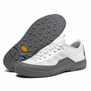 Scarpe Sportive Comode OEM da Viaggio ed Escursionismo, Scarpe da Corsa Leggere Antiscivolo, Personalizzate da Uomo con Suola Flessibile Vibram - Product Image 2