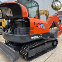 Excavatrice sur chenilles Doosan DH60 7 d'occasion, prête à être expédiée, unité compacte de 6 tonnes pour les travaux de terrassement en arrière-cour.