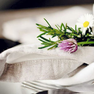 Serviettes jetables en lin blanc 100% faites à la main avec logo OEM pour mariages et événements Linge de table teint en couleur unie - Product Image 2