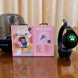 Mignon <span class=keywords><strong>casque</strong></span> <span class=keywords><strong>sans</strong></span> fil pour enfants dent bleue avec lumières LED BT V5.1 pliable rvb musique de jeu <span class=keywords><strong>casque</strong></span> <span class=keywords><strong>sans</strong></span> fil B39 - Product Image 4
