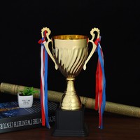 Trophée en métal Champions Trophée de football personnalisé en usine Trophée de coupe en cristal avec conception de base en bois en plastique