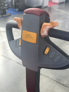 Gerbeur électrique 1500 kg 2,5 m 3,5 m 24 V Batterie au plomb-acide Pneus en polyuréthane Déplaceur latéral hydraulique Longueur de la fourche 1150 mm - Product Image 2