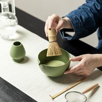 Ensemble de matcha écologique du Fujian avec bol en céramique peint à la main, fouet en bambou et support, tamis, cuillère à thé