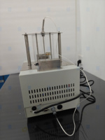 Appareil automatique anneau-bille pour la détermination du point de ramollissement de l'asphalte